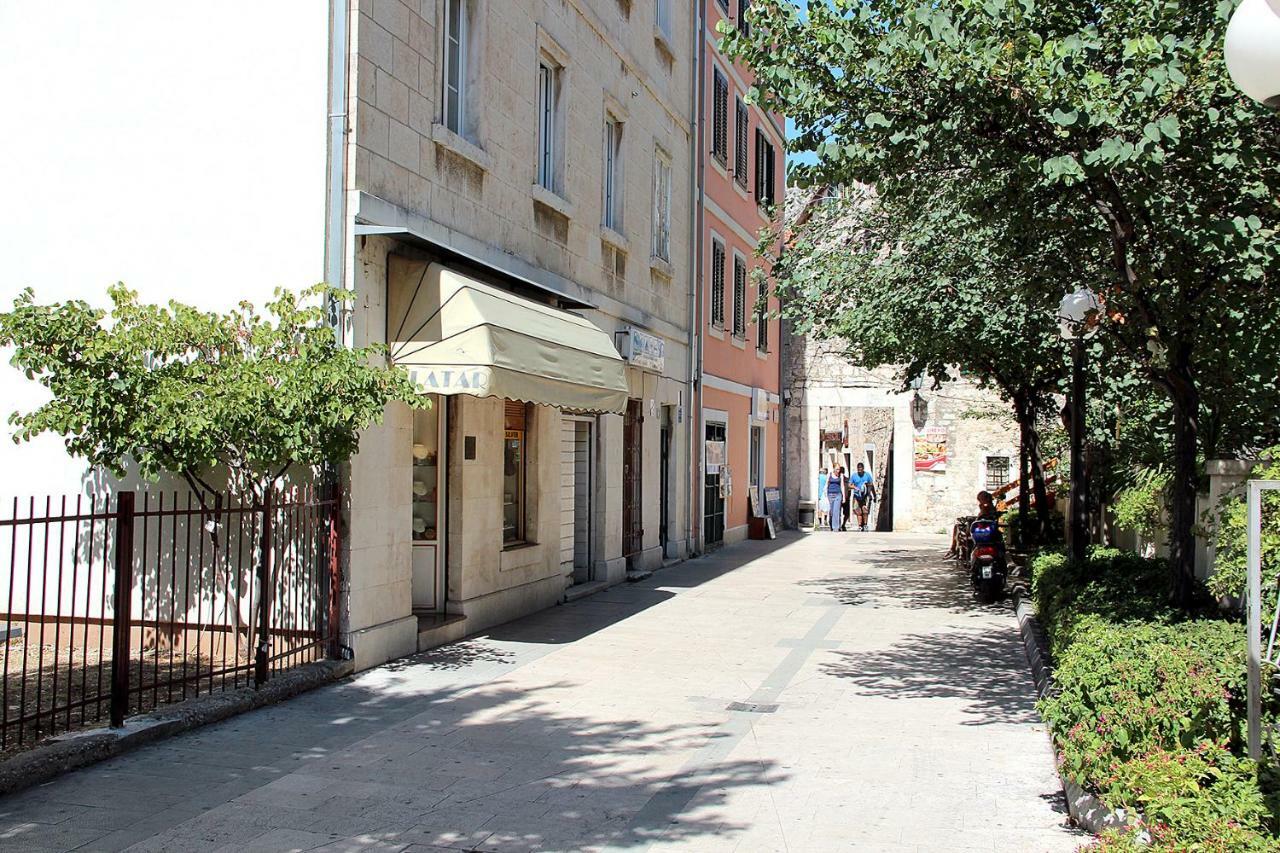 Apartment Mimica-Croatia , Omis , Center エクステリア 写真
