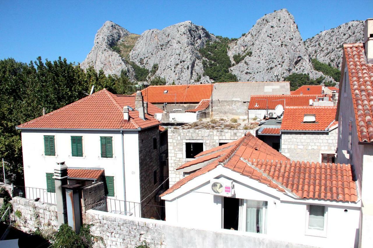 Apartment Mimica-Croatia , Omis , Center エクステリア 写真