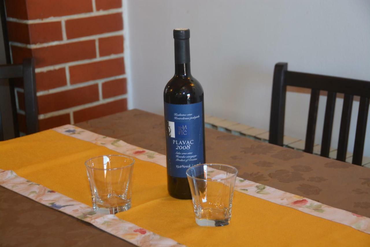 Apartment Mimica-Croatia , Omis , Center エクステリア 写真