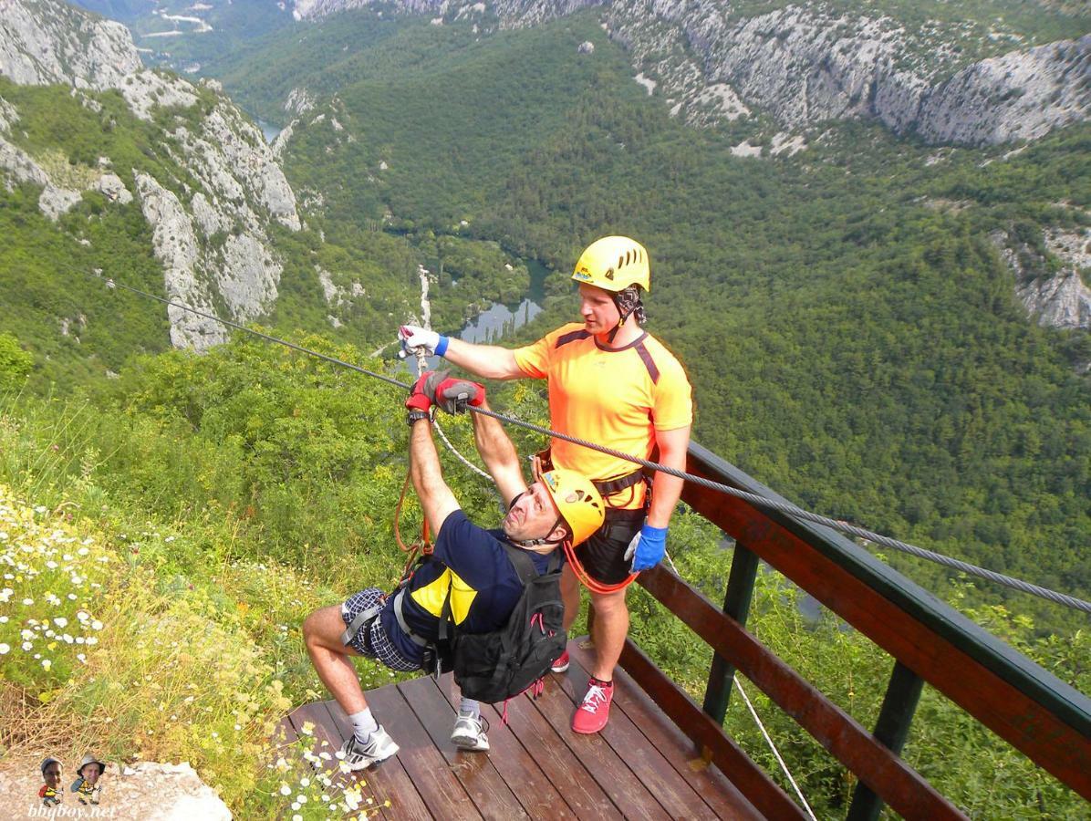 Apartment Mimica-Croatia , Omis , Center エクステリア 写真